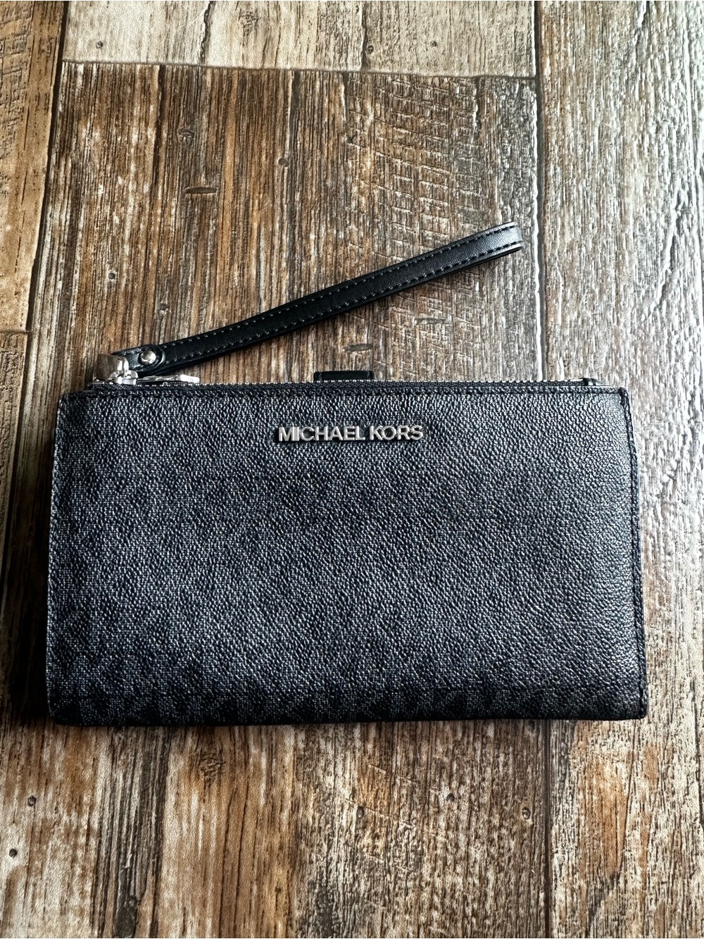 Michael Kors MK Jet Set Travel Large Double Zip Phone Pocket Wristlet Wallet